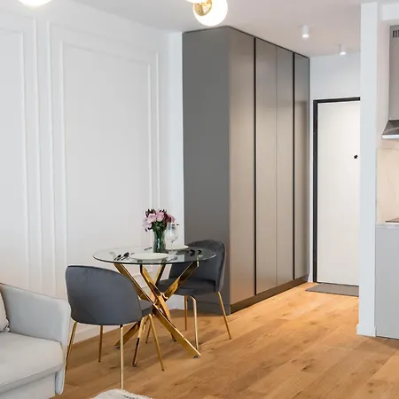 Golden 1 King Br Entire In One Cotroceni Bükreş