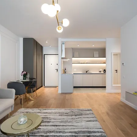 Golden 1 King Br Entire In One Cotroceni Daire