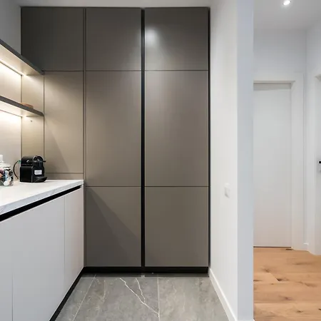 Golden 1 King Br Entire In One Cotroceni Daire