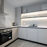 Golden 1 King Br Entire In One Cotroceni Apartment Bukarest