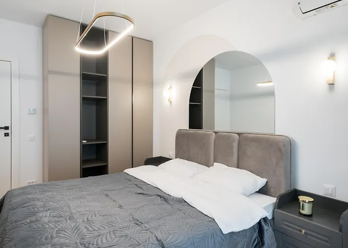 Golden 1 King Br Entire In One Cotroceni *