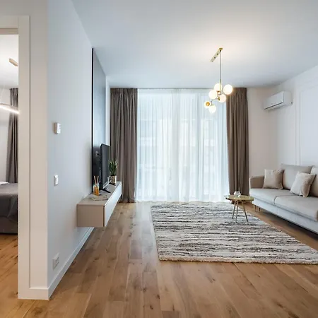 Golden 1 King Br Entire In One Cotroceni Апартаменты